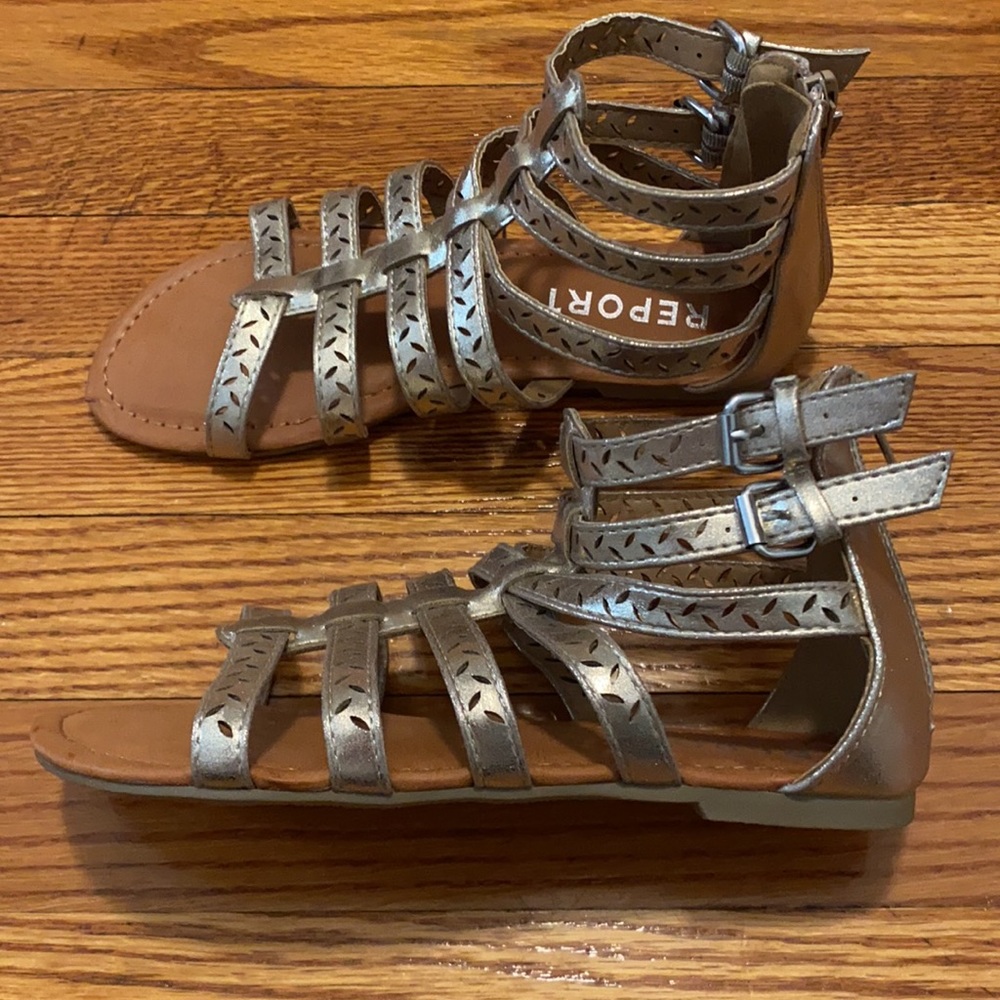 Gold Report corvina strappy sandals Nwob